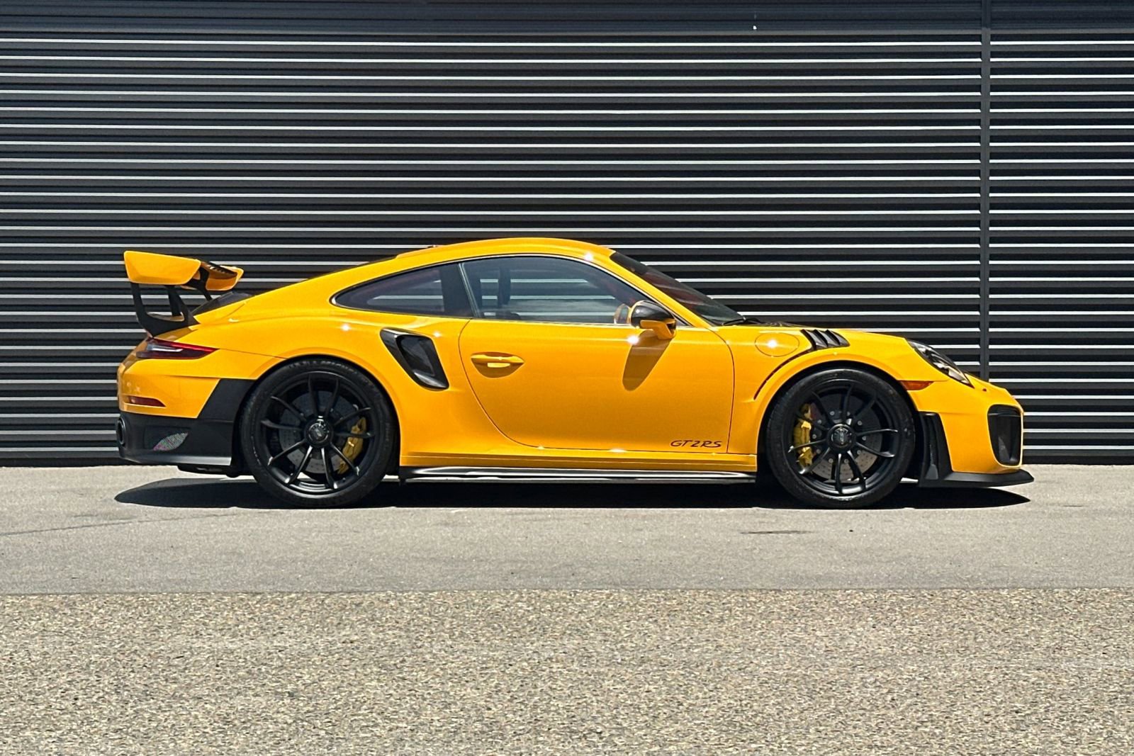 Certified 2018 Porsche 911 GT2 RS RWD image 9