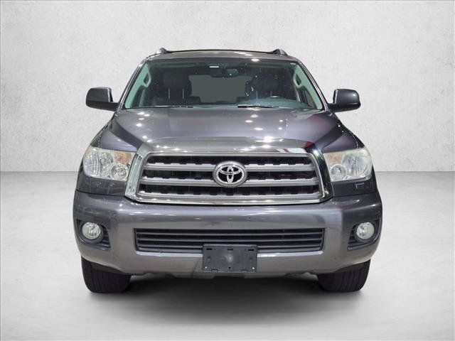 Used 2017 Toyota Sequoia SR5 w/ Premium Package AWD/4WD image 2