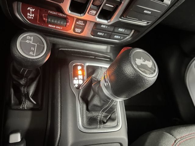 Used 2026 Jeep Wrangler Unlimited Rubicon AWD/4WD image 15