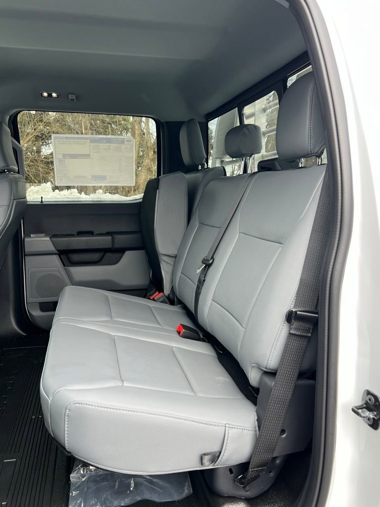 New 2026 Ford F550 4x4 Crew Cab image 15