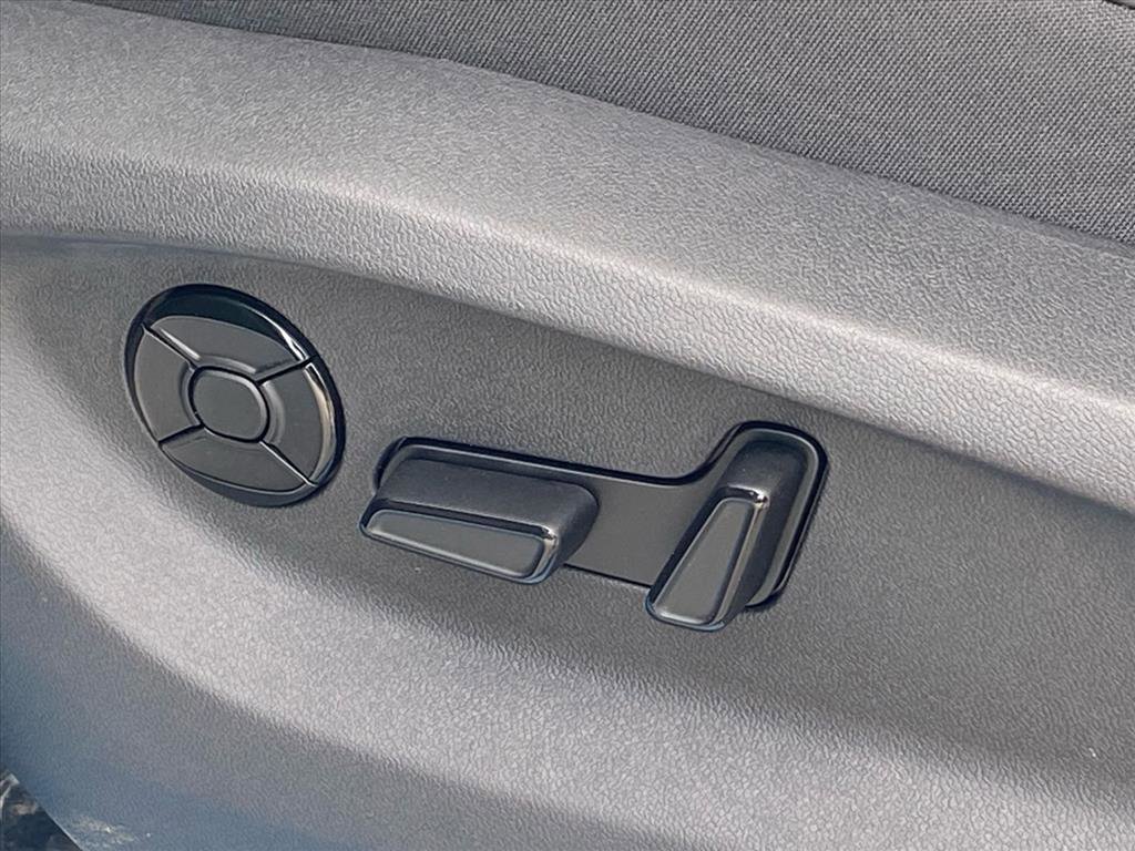 New 2026 Volkswagen Tiguan SE FWD image 4