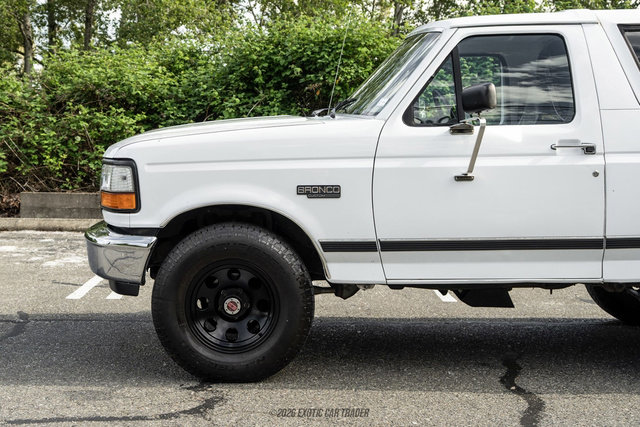 Used 1992 Ford Bronco Custom AWD/4WD image 4