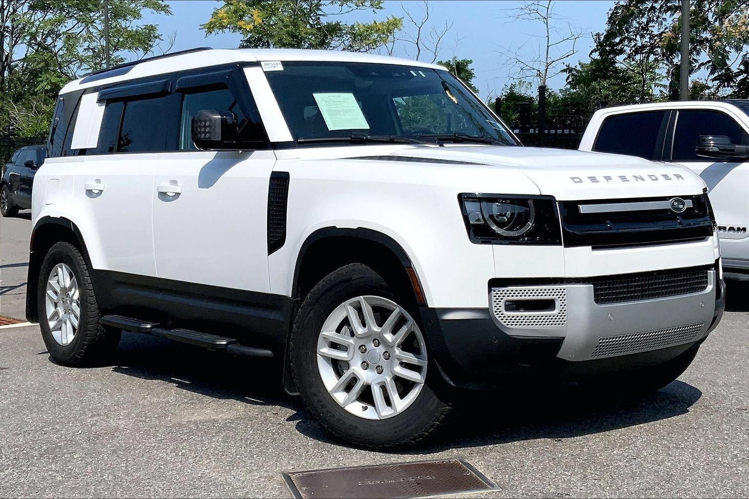 Used 2025 Land Rover Defender 110 S AWD/4WD image 7