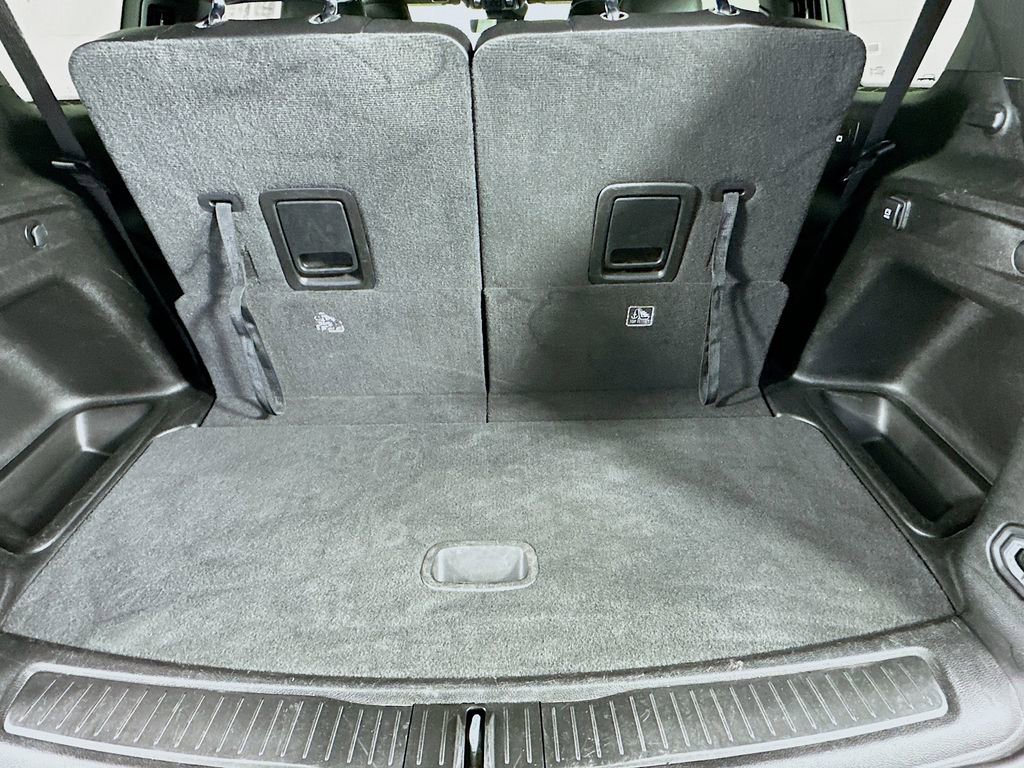 Certified 2024 Jeep Grand Cherokee L Limited w/ Luxury Tech Group II image 39