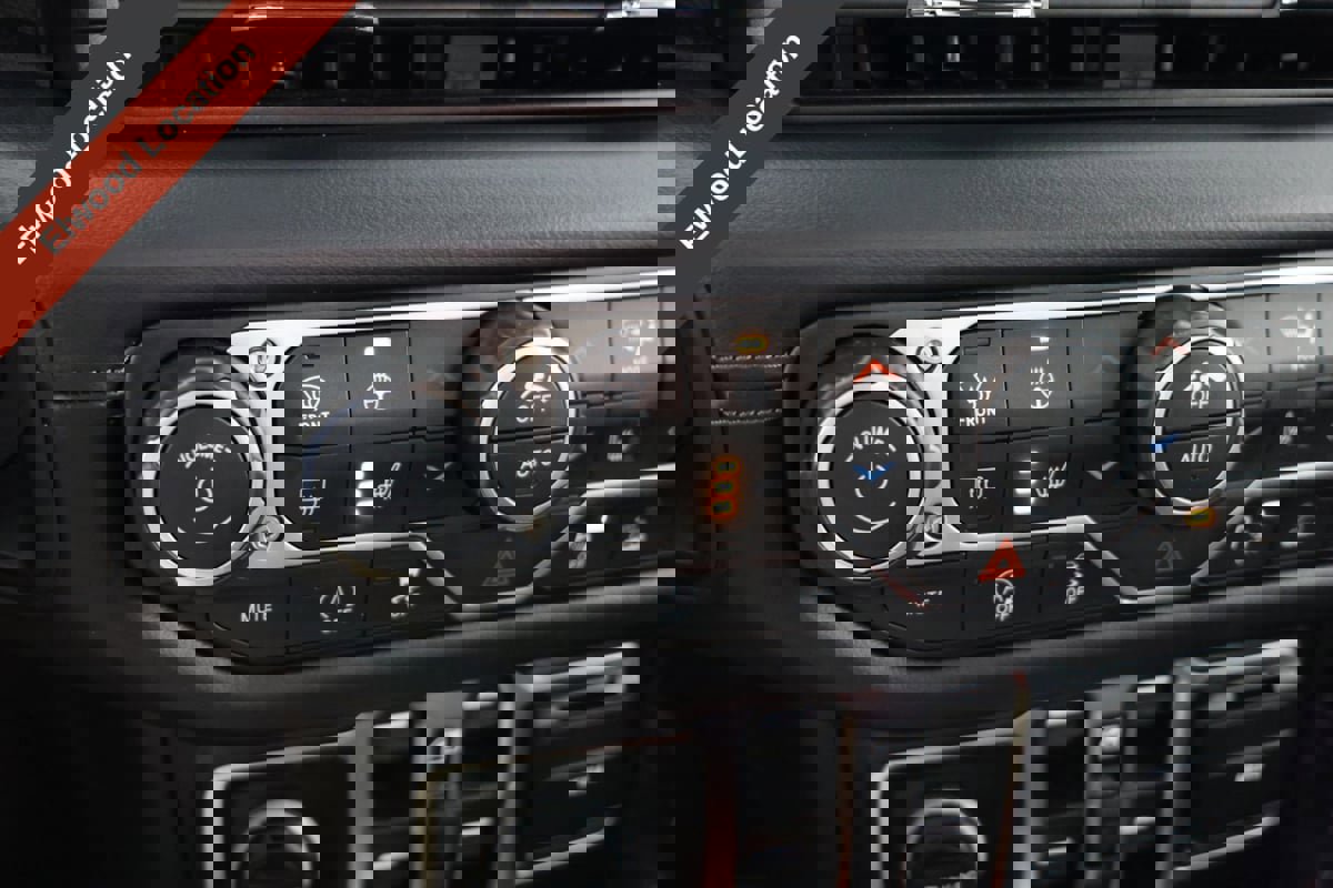 Used 2026 Jeep Wrangler Unlimited Rubicon image 9