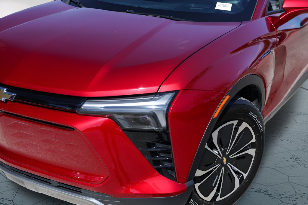 Certified 2024 Chevrolet Blazer EV LT AWD/4WD image 2