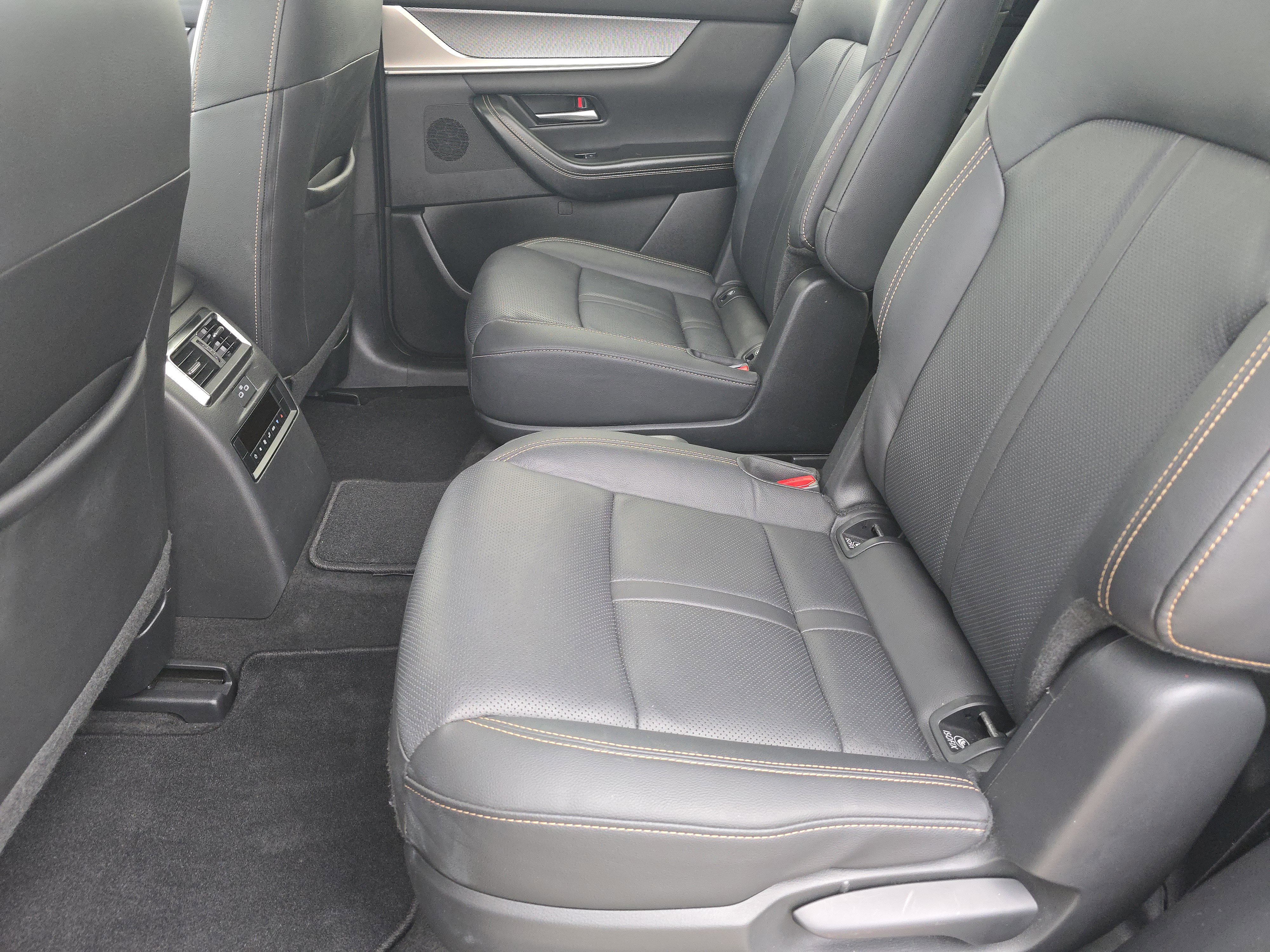 Used 2025 MAZDA CX-90 3.3 Turbo w/ Premium Sport Pkg image 9