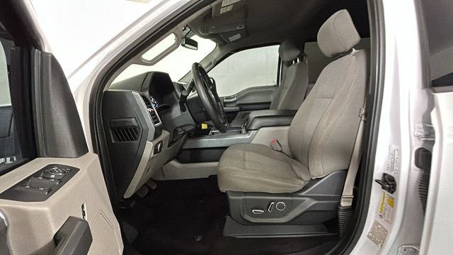 Used 2017 Ford F150 XLT w/ Equipment Group 302A Luxury AWD/4WD image 10