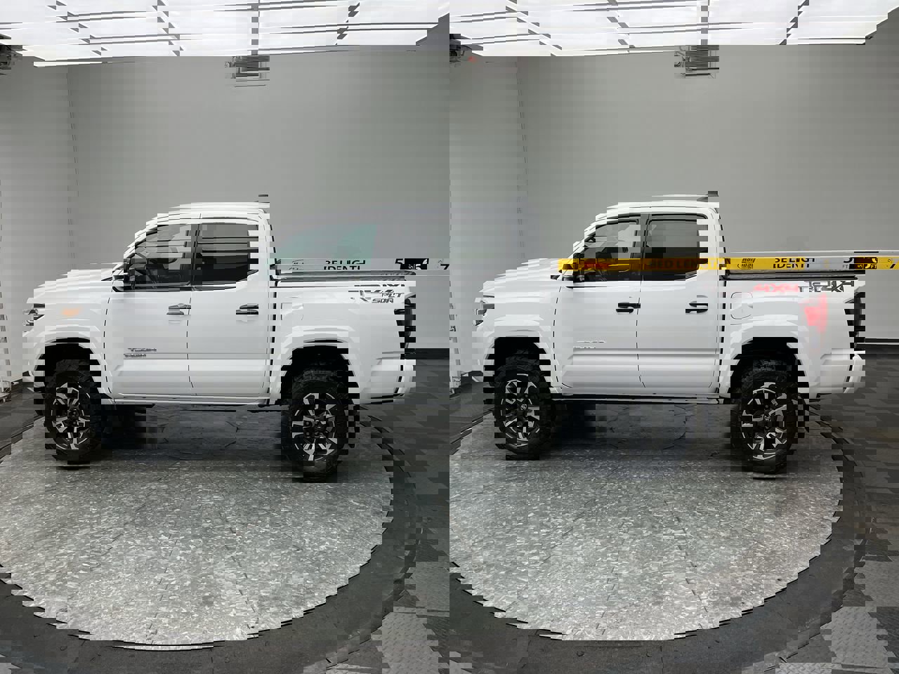 Used 2019 Toyota Tacoma TRD Sport image 25