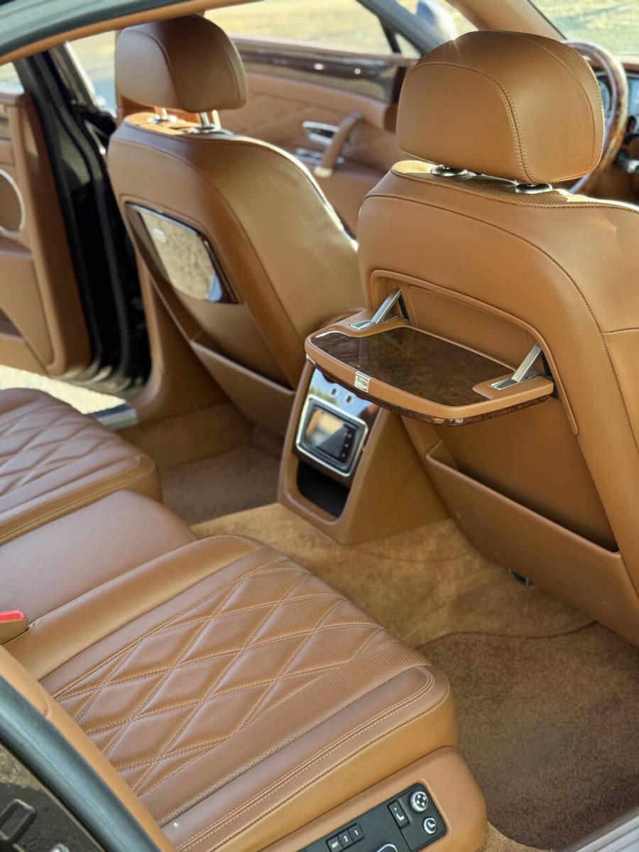 Used 2015 Bentley Flying Spur W12 image 21