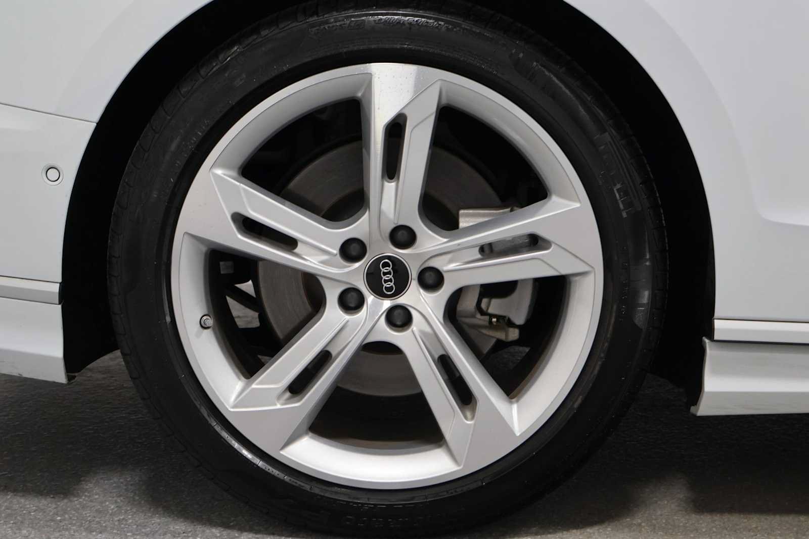 Used 2025 Audi A8 L 3.0T AWD/4WD image 36