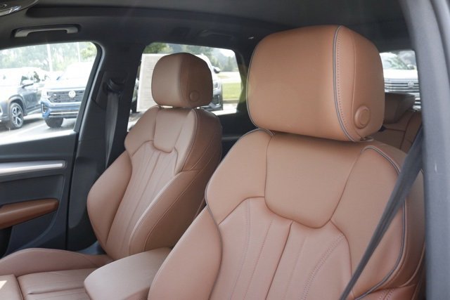 Used 2025 Audi Q5 2.0T Premium w/ Convenience Plus Package image 14