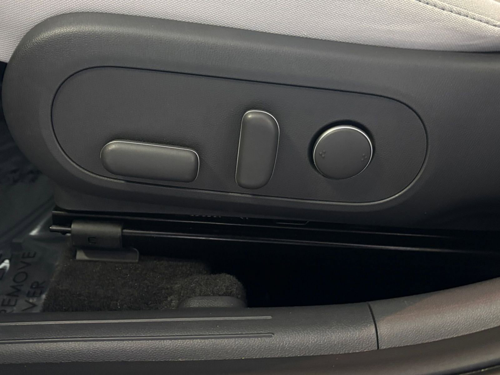 Used 2025 Hyundai Kona SEL FWD image 25