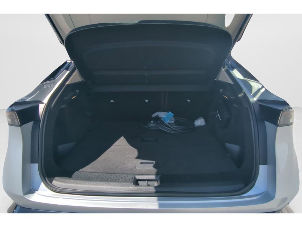 Certified 2023 Nissan Ariya AWD image 9
