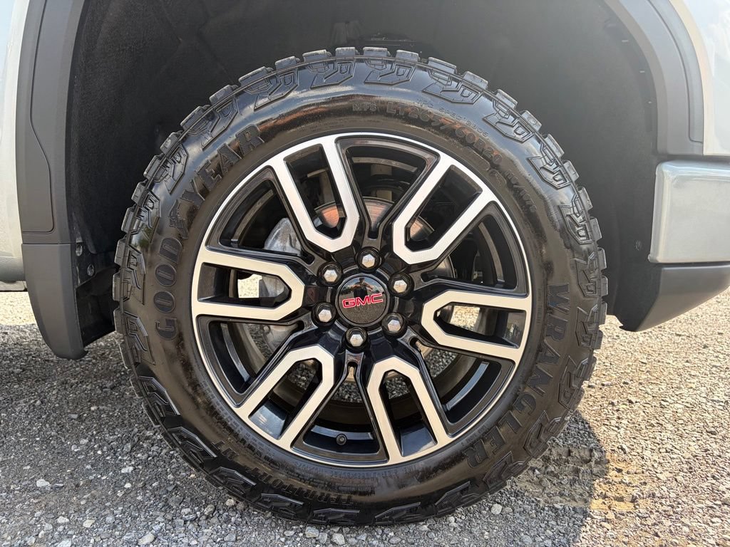 Used 2026 GMC Sierra 1500 AT4 w/ AT4 Premium Package AWD/4WD image 25