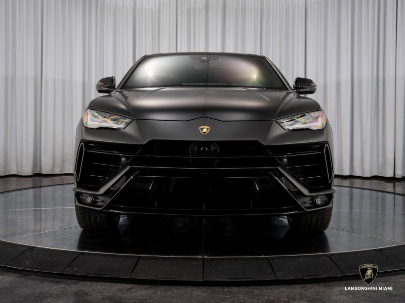 Used 2024 Lamborghini Urus S image 2