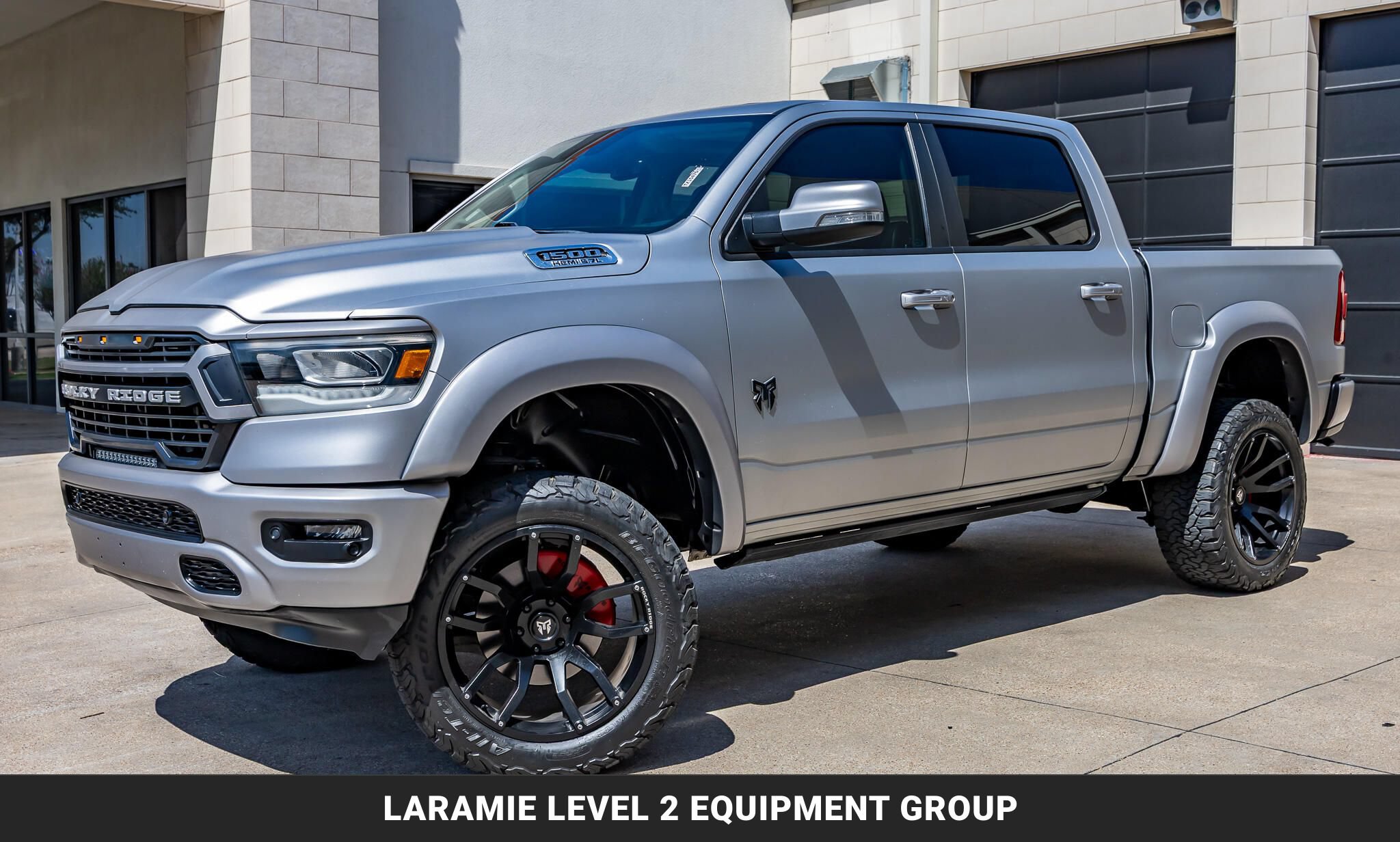 Used 2022 RAM 1500 Laramie AWD/4WD image 4