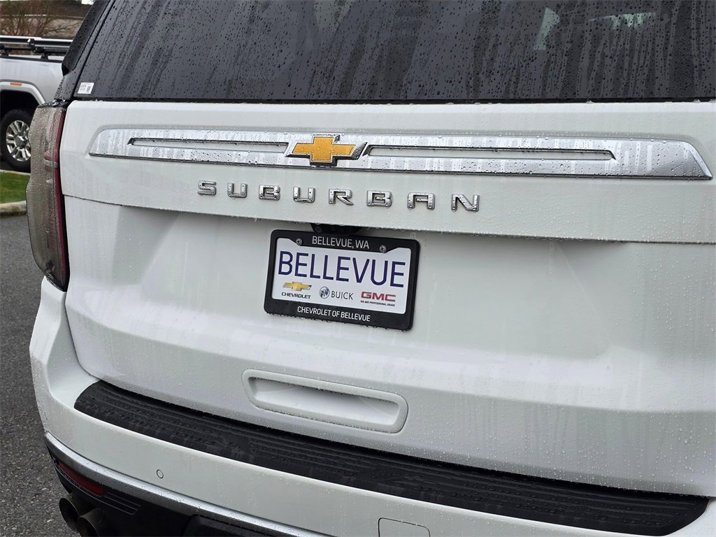 Used 2022 Chevrolet Suburban High Country image 16