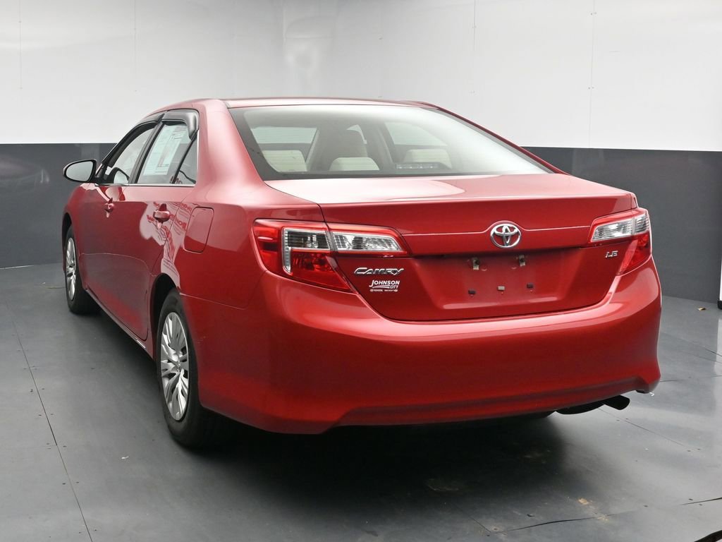 Used 2014 Toyota Camry LE FWD image 6