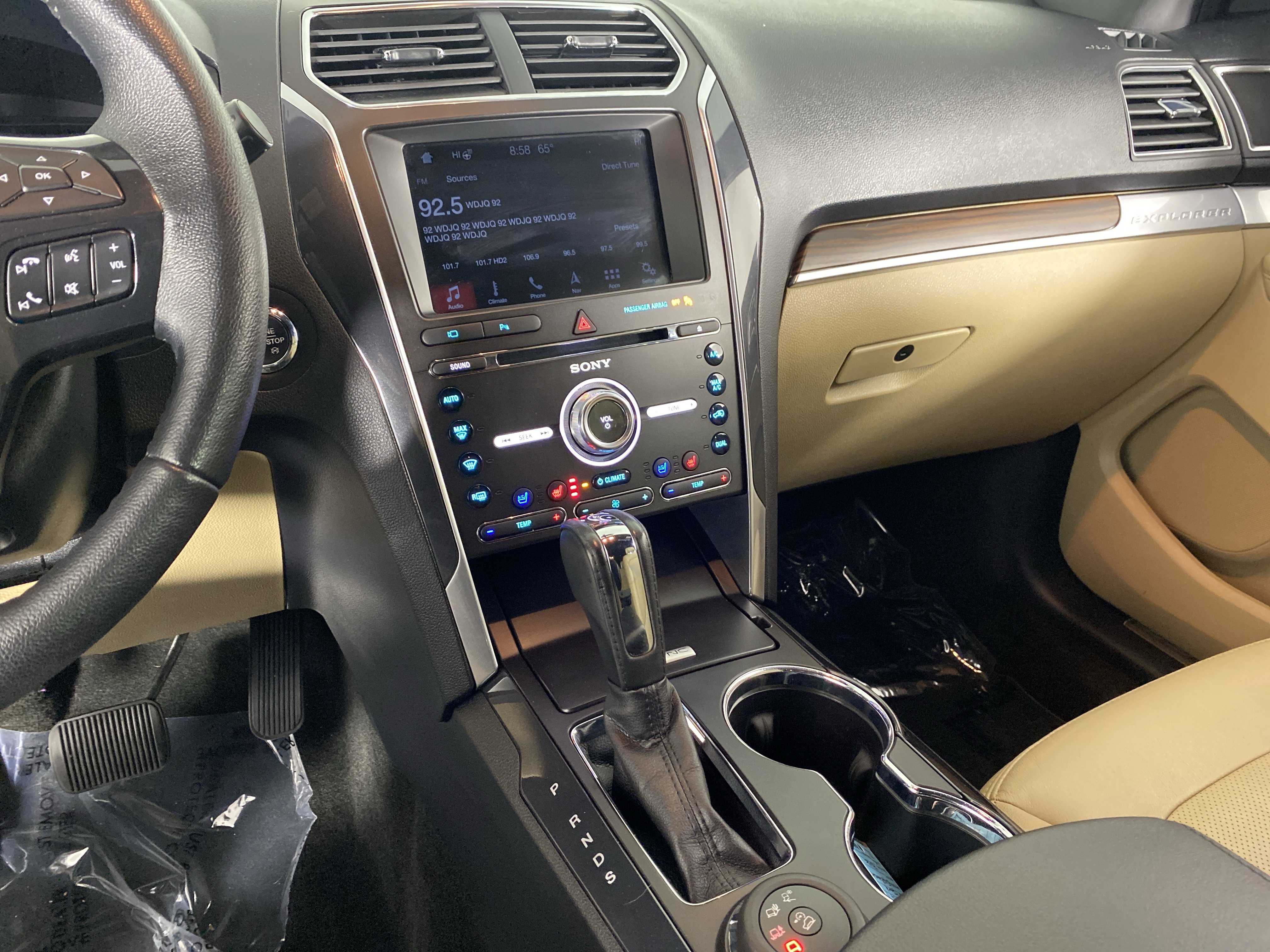 Used 2017 Ford Explorer Limited AWD/4WD image 28