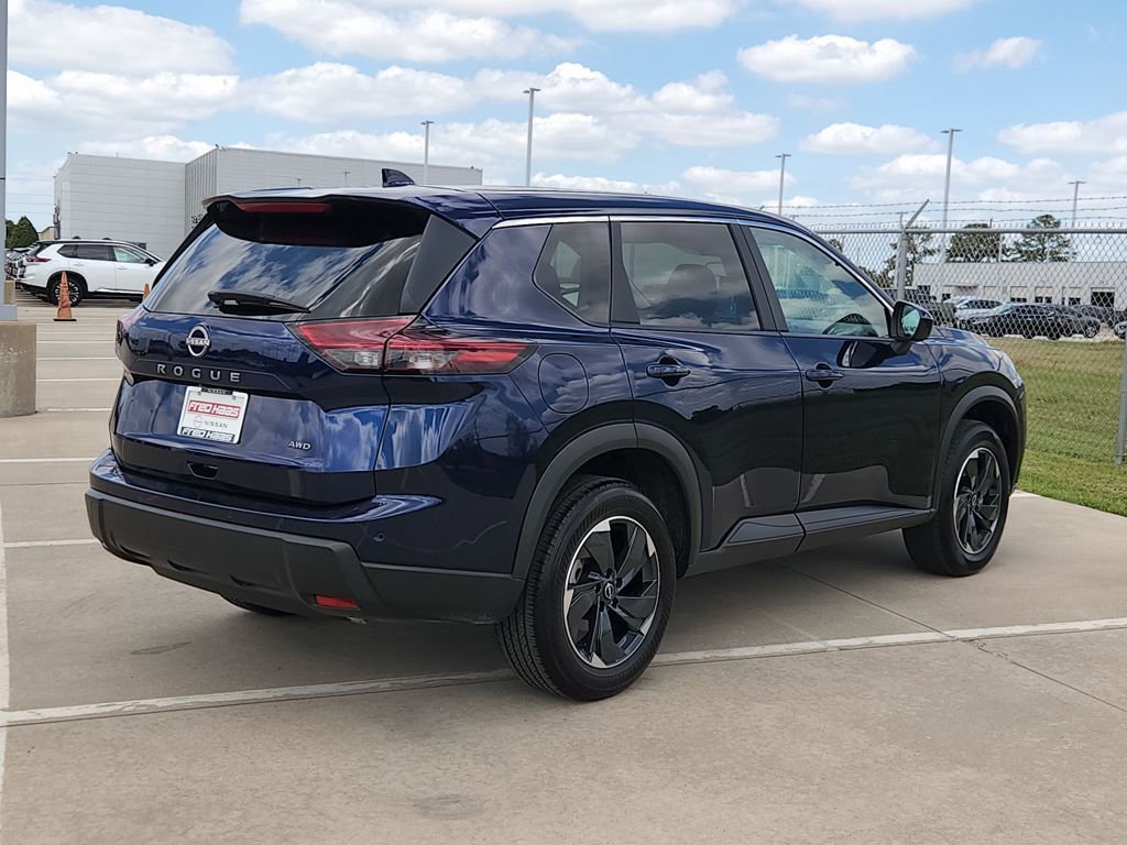 Used 2025 Nissan Rogue SV image 5
