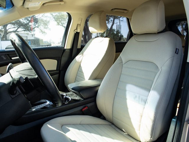 Used 2018 Ford Edge SE image 7