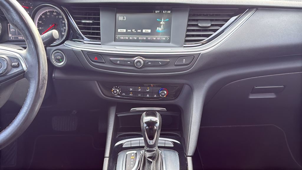 Used 2018 Buick Regal Preferred image 16