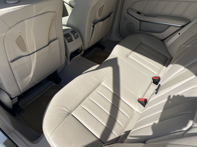 Used 2014 Mercedes-Benz E 550 4MATIC Sedan image 11