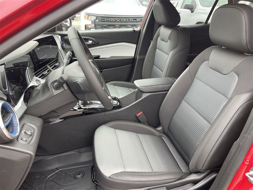 New 2026 Chevrolet Trax LT w/ Driver Confidence Package image 11