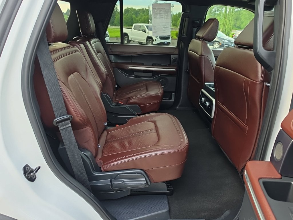 Used 2024 Ford Expedition Limited AWD/4WD image 28