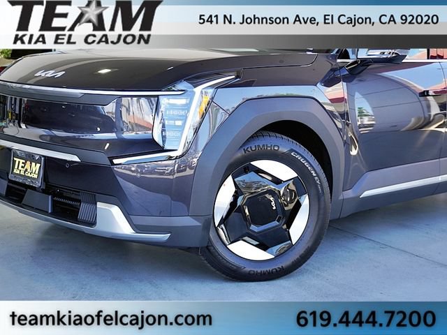 New 2026 Kia EV9 Light RWD image 3