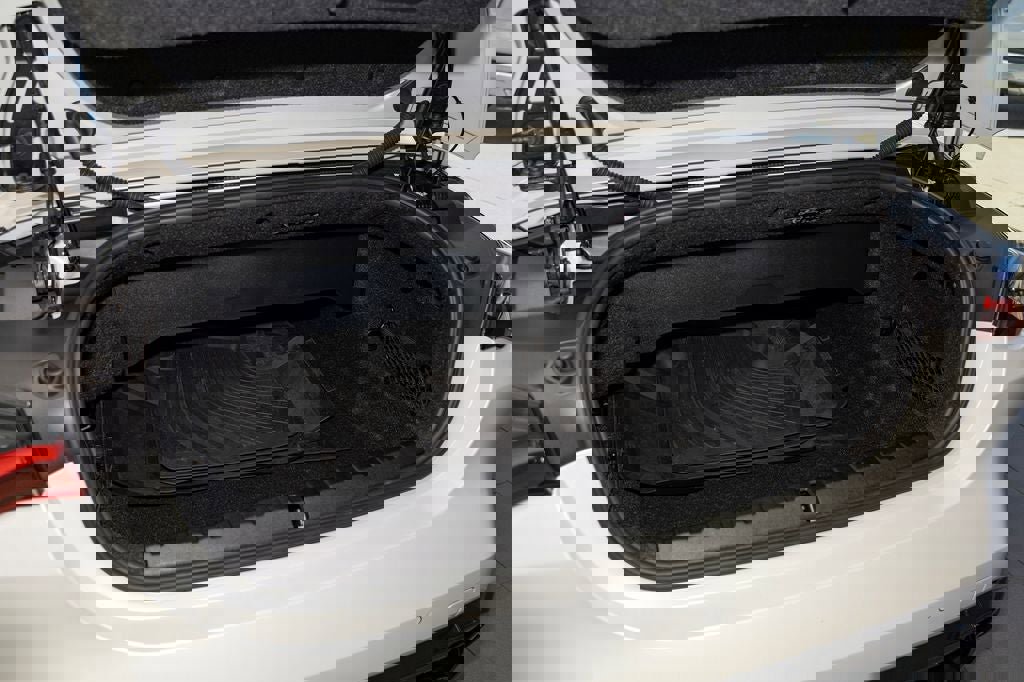 Used 2023 BMW M4 xDrive Competition w/ Executive Package image 11