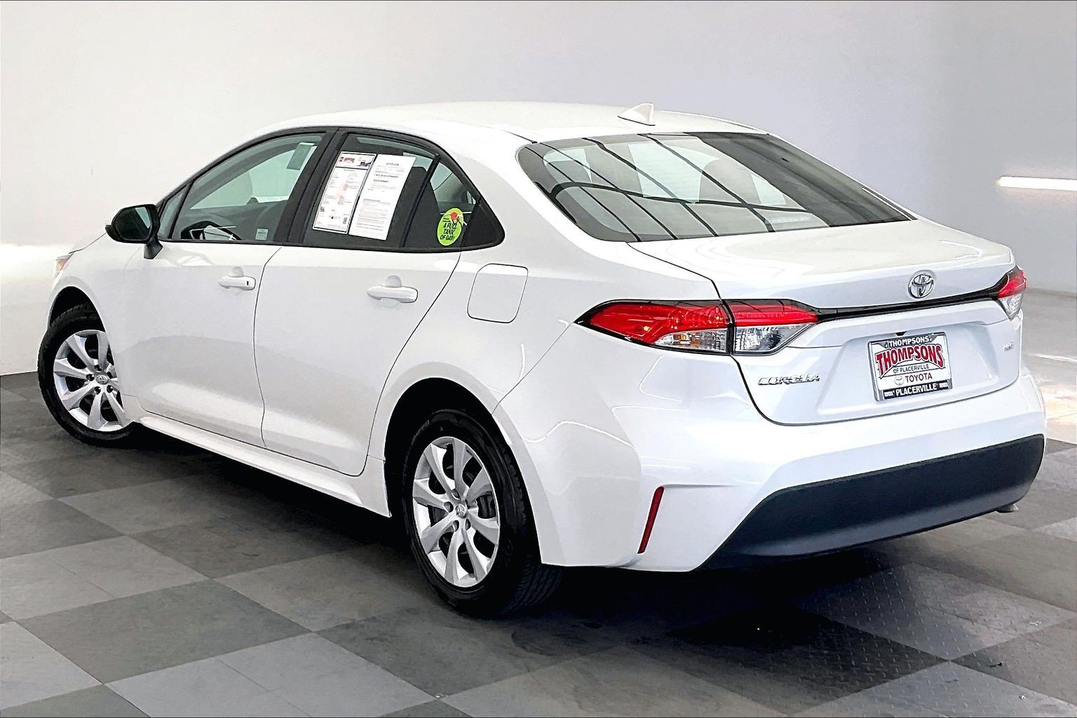 Used 2025 Toyota Corolla LE FWD image 10
