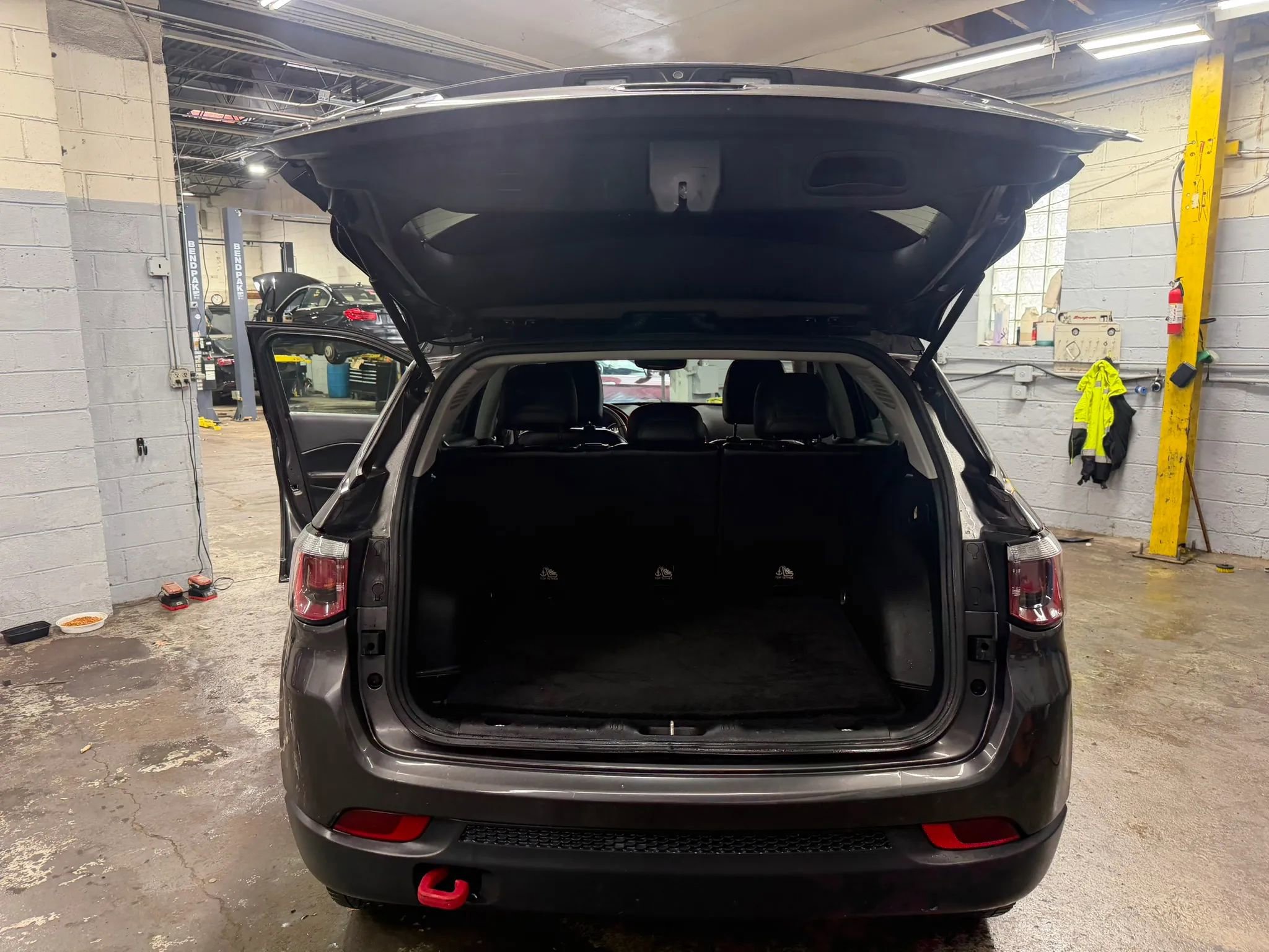 Used 2017 Jeep Compass Trailhawk w/ Leather Interior Group image 30