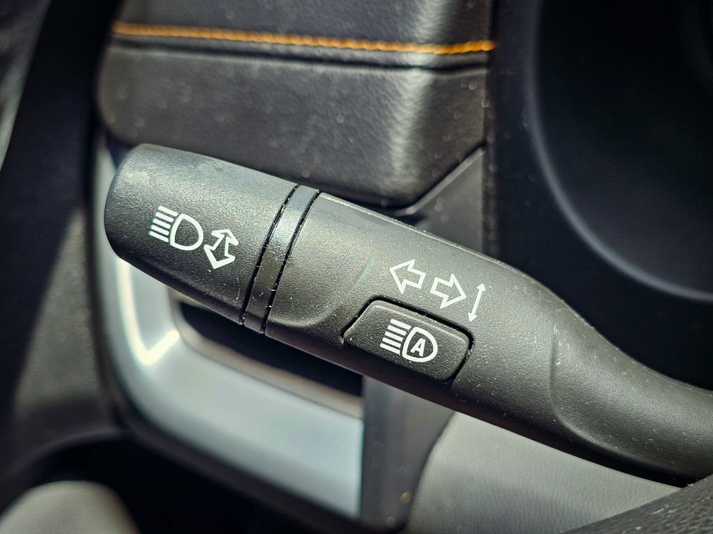 Used 2021 GMC Terrain SLT w/ Infotainment Package II AWD/4WD image 22