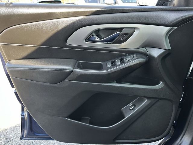 Used 2022 Chevrolet Traverse LT image 13
