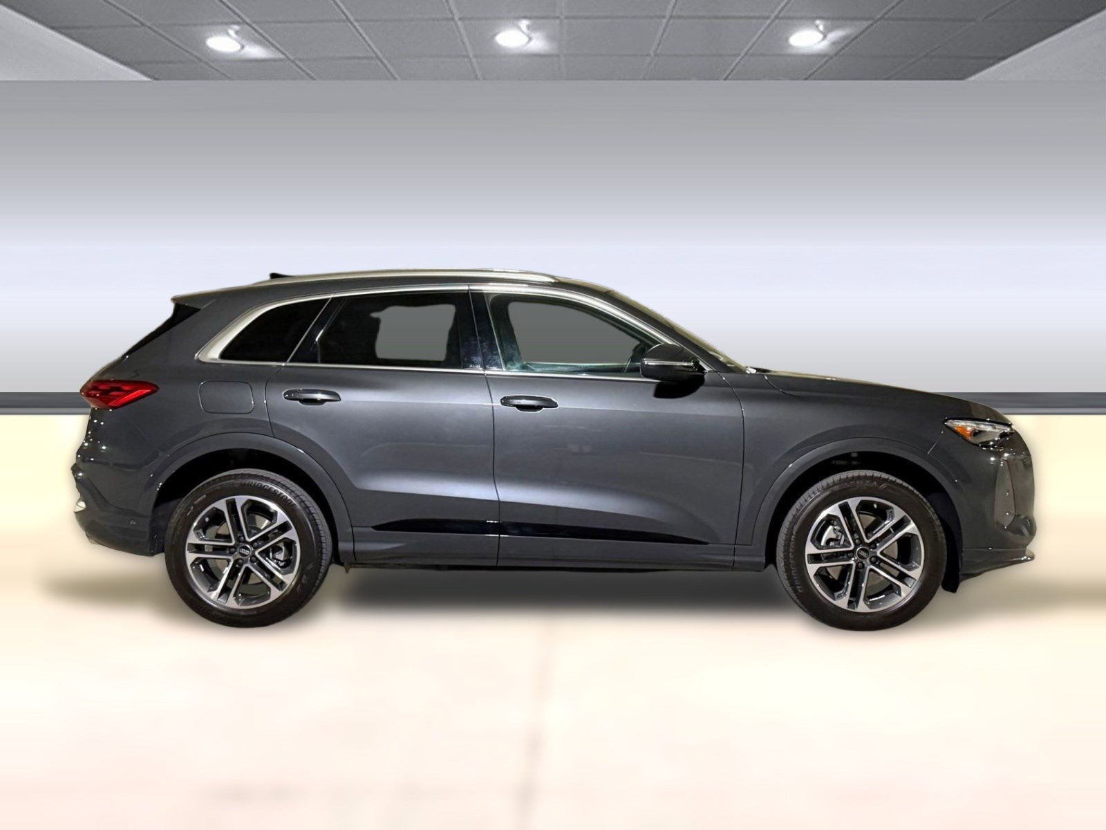 Certified 2025 Audi Q5 Premium Plus w/ Premium Plus image 8