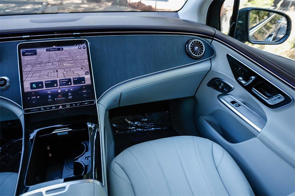 Certified 2023 Mercedes-Benz EQE 350+ 4MATIC SUV w/ AMG Line Exterior Package image 15