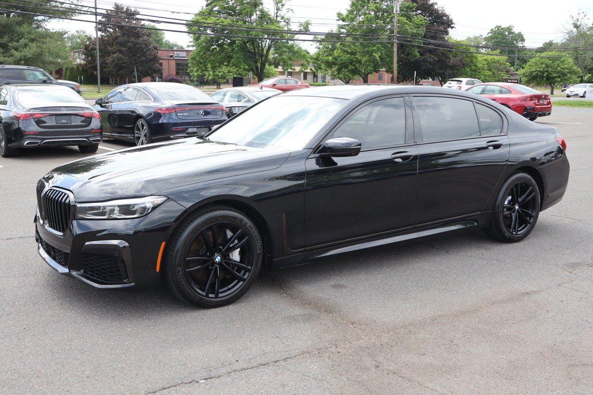 Used 2022 BMW 750i xDrive w/ Luxury Rear Seating Package