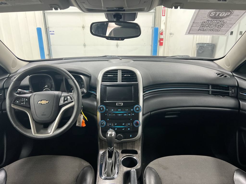 Used 2015 Chevrolet Malibu LT FWD image 10