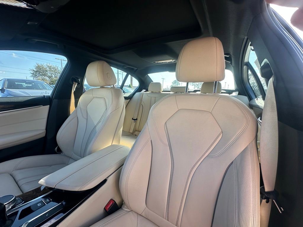 Used 2020 BMW 540i w/ Premium Package RWD image 10