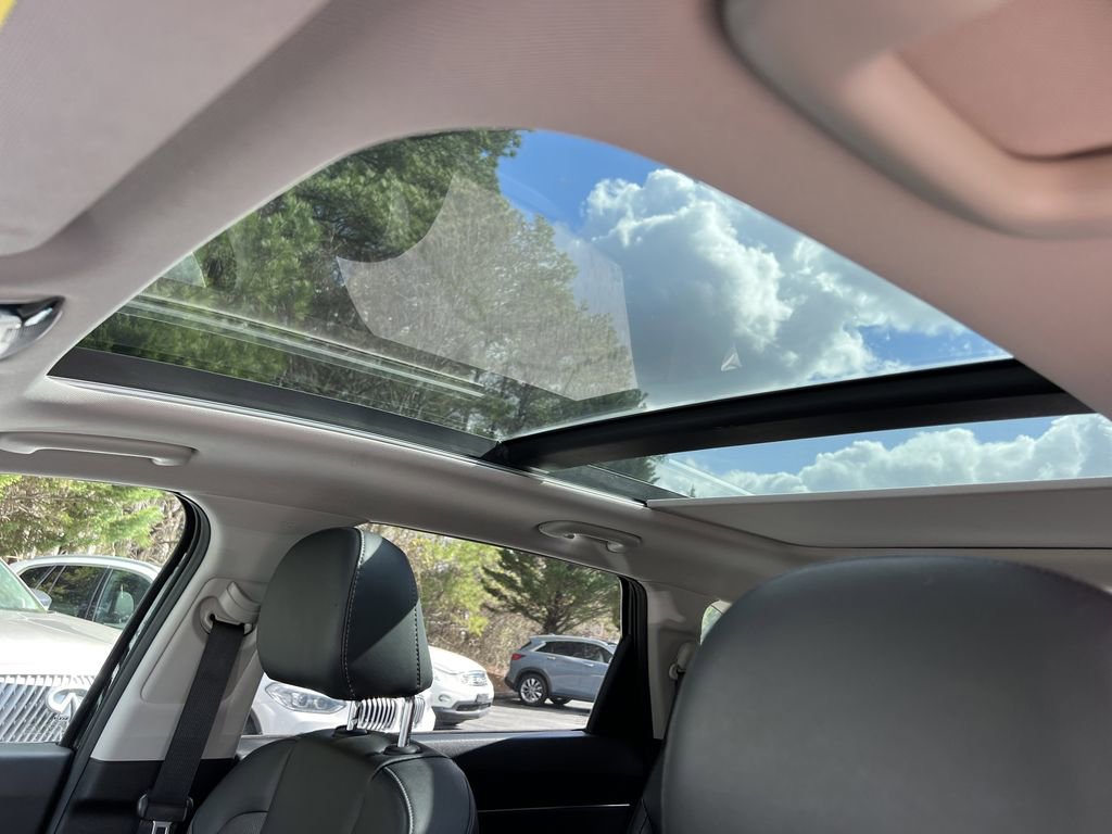 Used 2022 Kia Sorento SX image 31