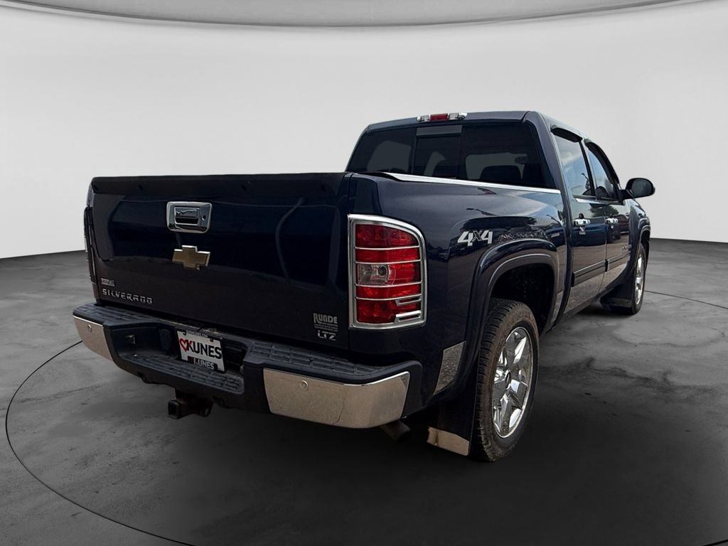 Used 2009 Chevrolet Silverado 1500 LTZ w/ Safety Package AWD/4WD image 8