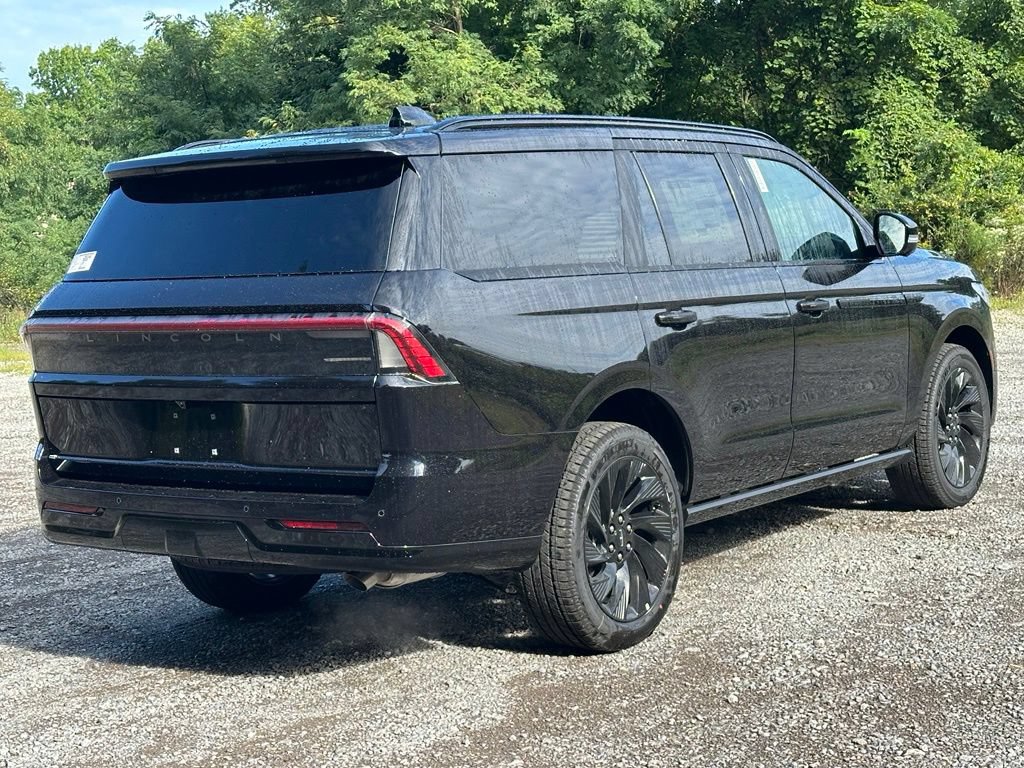 New 2027 Lincoln Navigator Reserve w/ Jet Appearance Package AWD/4WD image 34