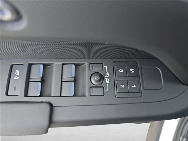 New 2026 Land Rover Defender 110 S image 27