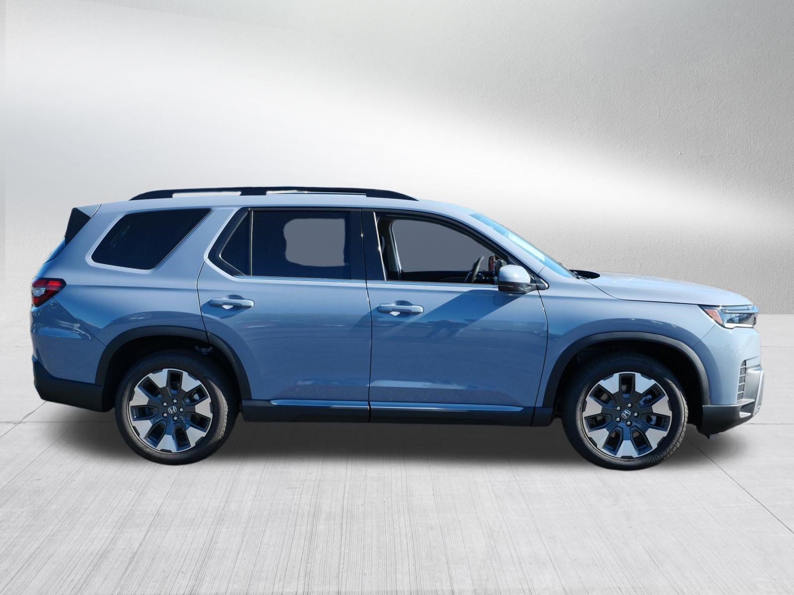 Certified 2026 Honda Pilot Touring image 8