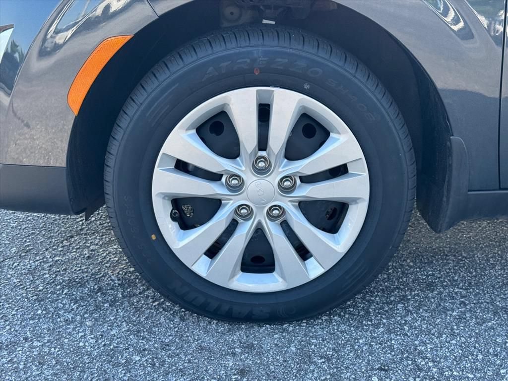 Certified 2025 Kia Soul LX FWD image 9