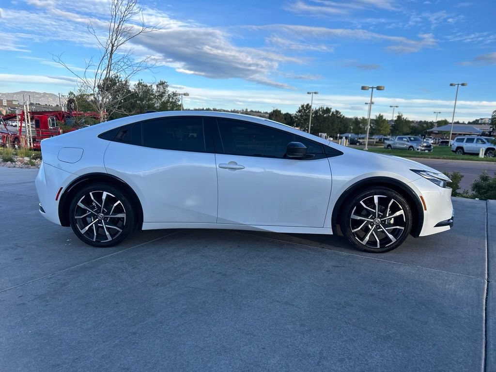 Used 2024 Toyota Prius Prime FWD image 9