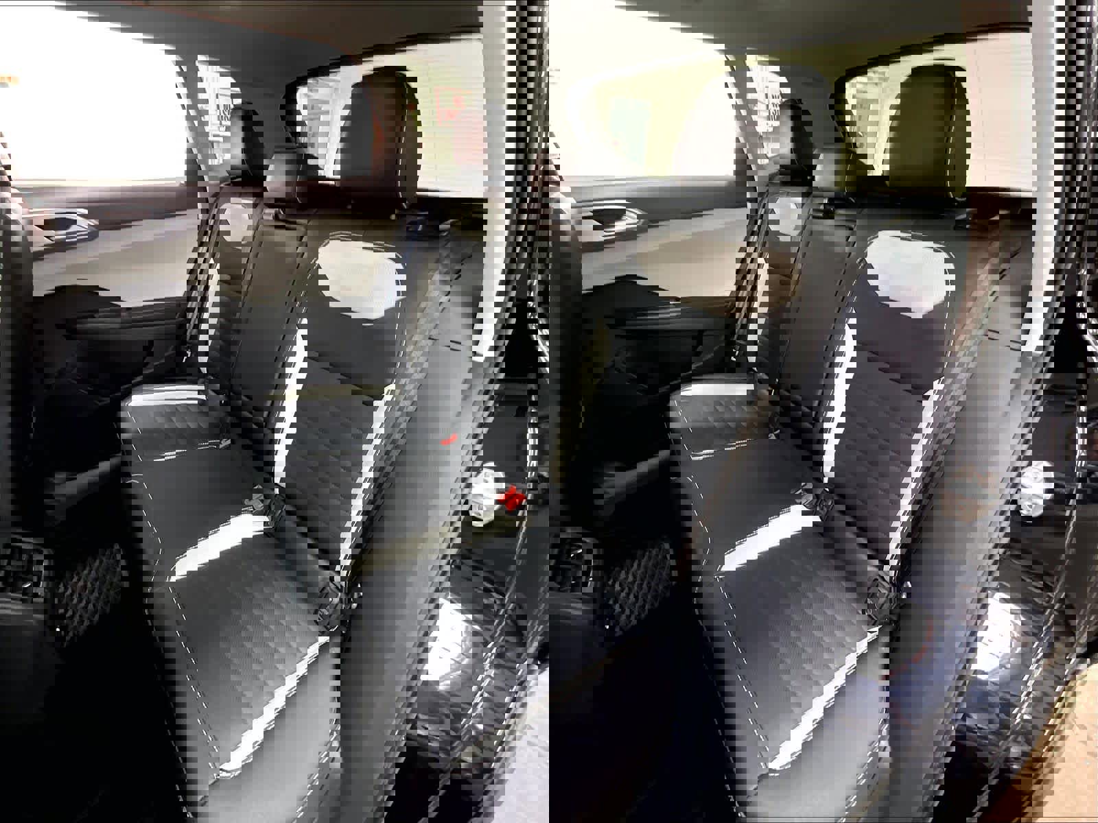 Used 2025 Volkswagen Taos SEL image 29