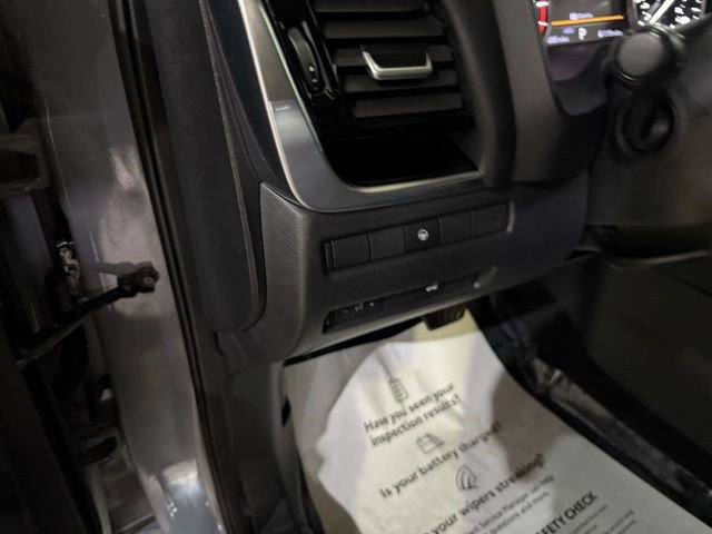 Certified 2022 Nissan Rogue SL w/ SL Premium Package AWD/4WD image 13